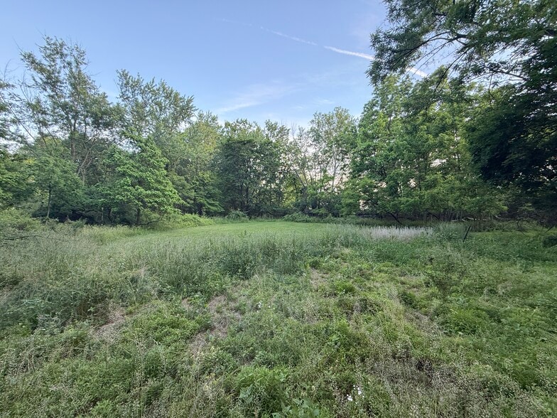 More Photos Of 1440 Bethlehem Pike, North Wales Freestanding For Sale