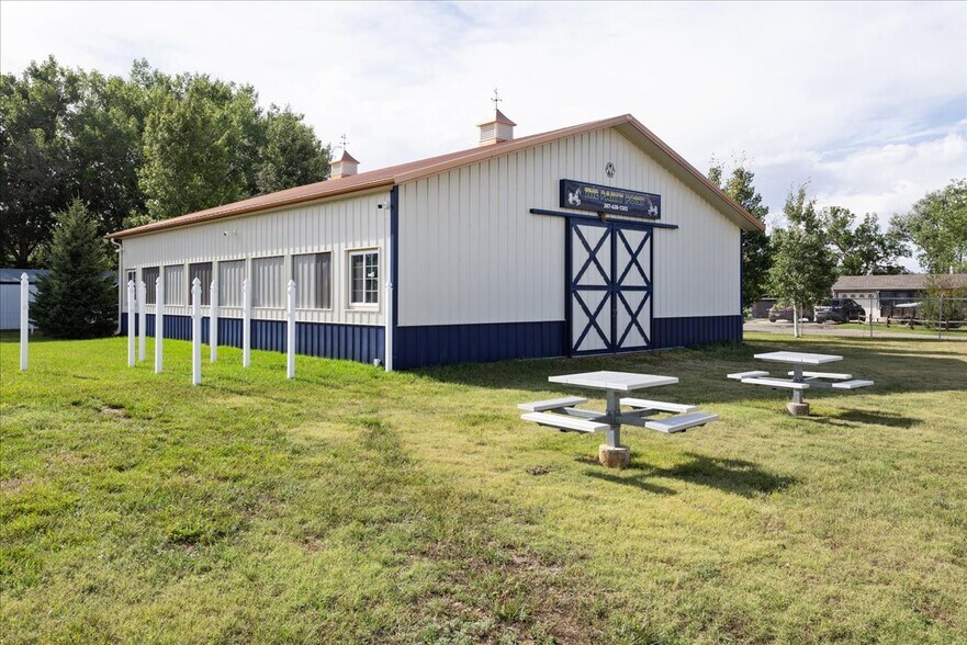 More Photos Of 1902 Avenue C, Cheyenne Self Storage For Lease