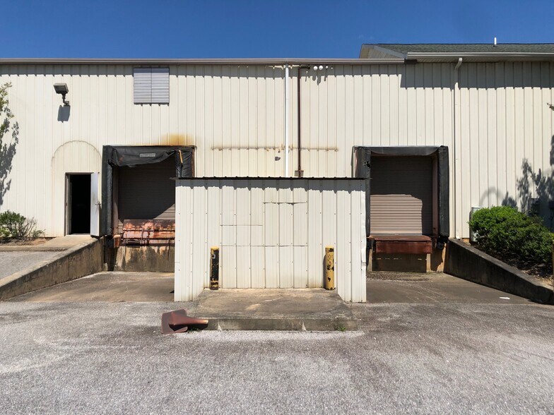 More Photos Of 302 Alabama St, Auburn Flex For Lease