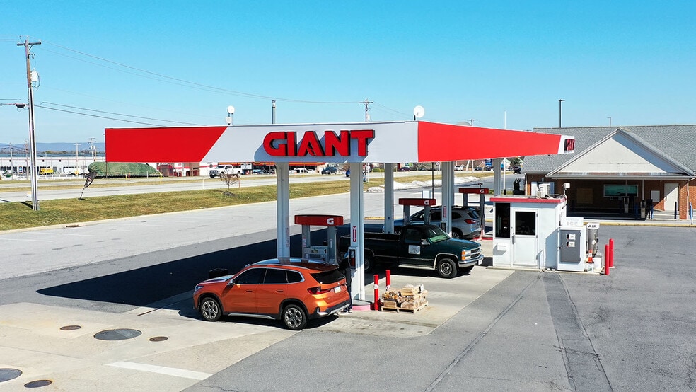 More Photos Of 870 N US Highway 15 N., Dillsburg Unknown For Lease