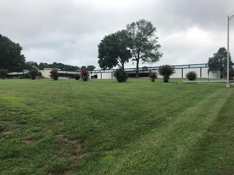 More Photos Of 265 Corning Dr, Danville Manufacturing For Sale