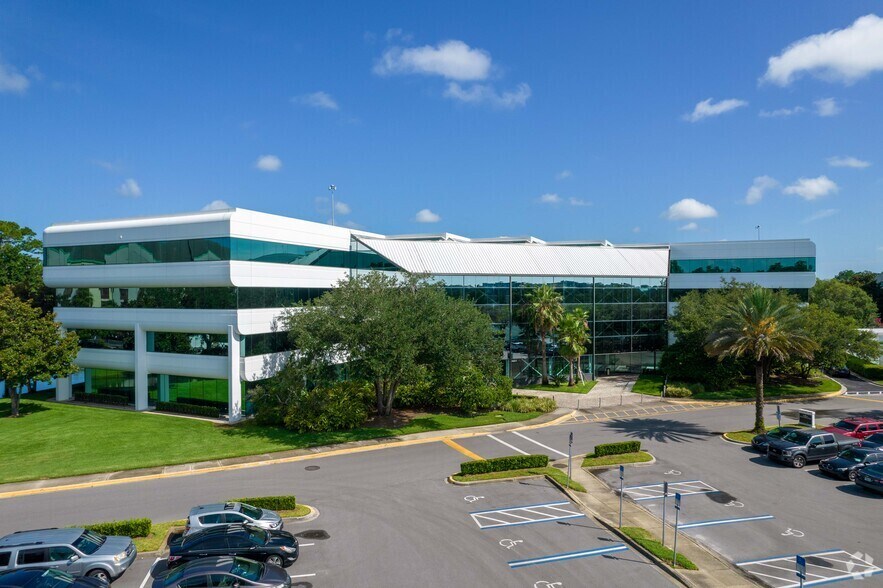 More Photos Of 4651 Salisbury Rd, Jacksonville Office For Lease