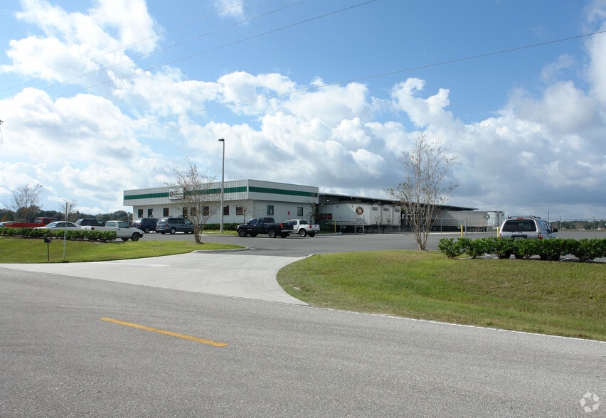 More Photos Of 1702 SW 42nd Ct, Ocala Distribution For Sale