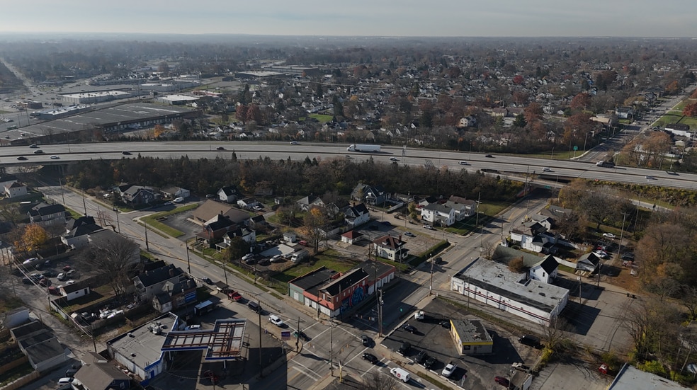 More Photos Of 369-371 S Central Ave, Columbus Bar For Sale