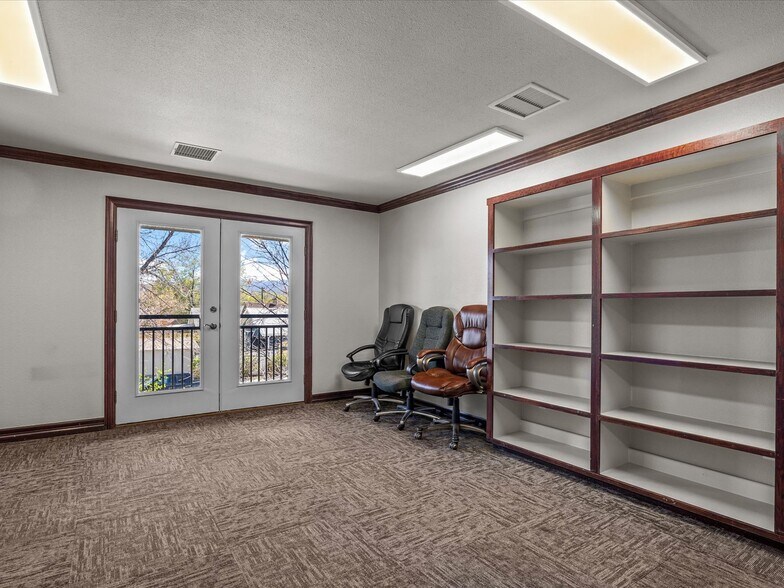 More Photos Of 800 Belford Ave, Grand Junction Office For Sale