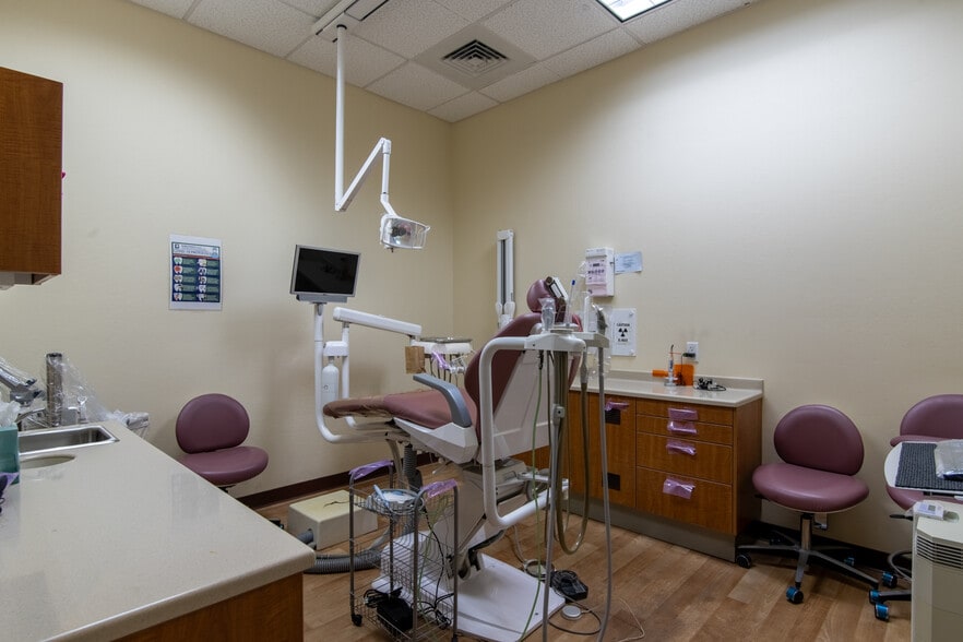 More Photos Of 3409 Calloway Dr, Bakersfield Medical For Sale