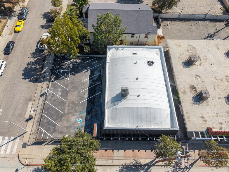 More Photos Of 570 N Towne Ave, Pomona Storefront Retail Office For Sale