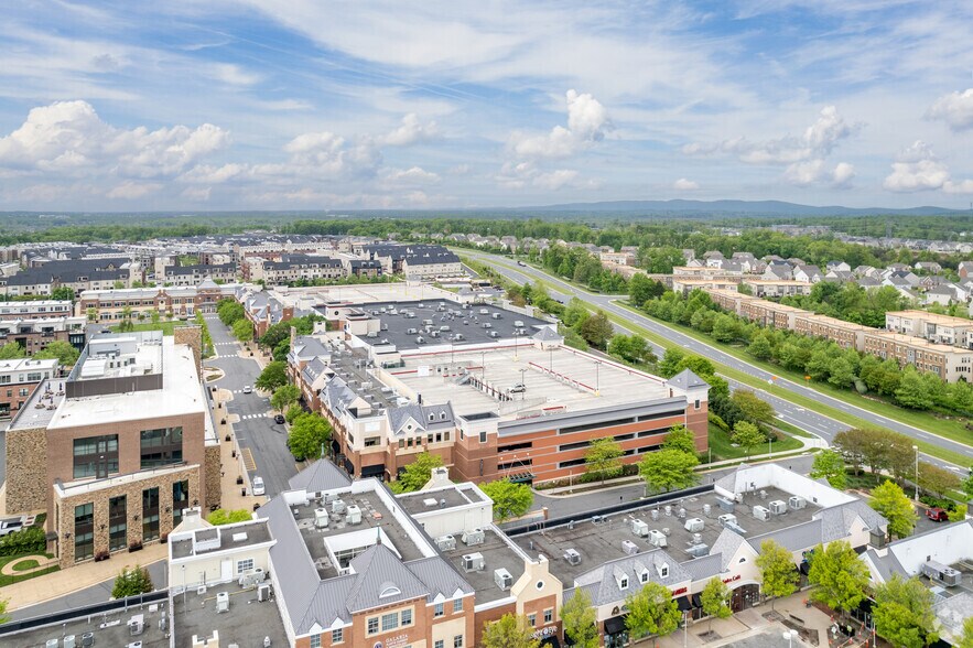 More Photos Of 42385-42395 Ryan Rd, Brambleton Unknown For Lease