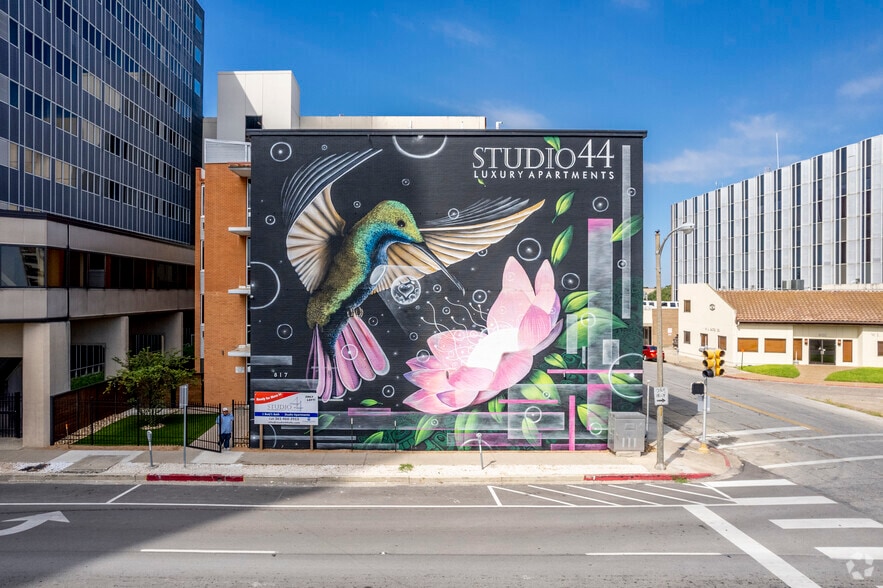 More Photos Of 817 N Carancahua St, Corpus Christi Apartments For Sale