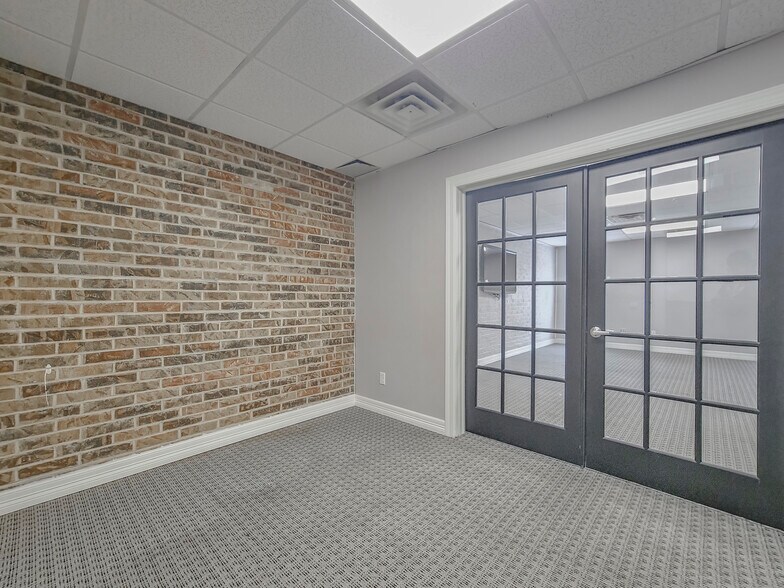 More Photos Of 6001 Nw Expressway, Oklahoma City Office For Sale