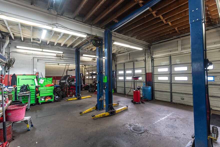 More Photos Of 8685 Torresdale Ave, Philadelphia Auto Repair For Sale