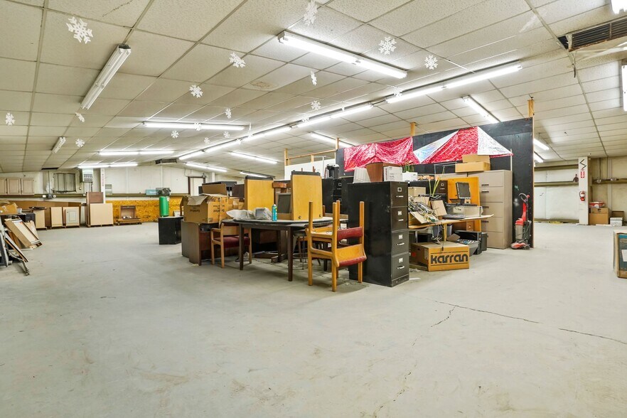 More Photos Of 3300 E 43rd Ave, Denver Manufacturing For Sale