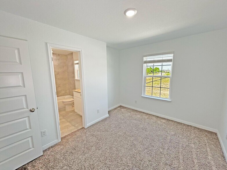 More Photos Of 6002 Shashi Place, San Antonio Apartments For Sale