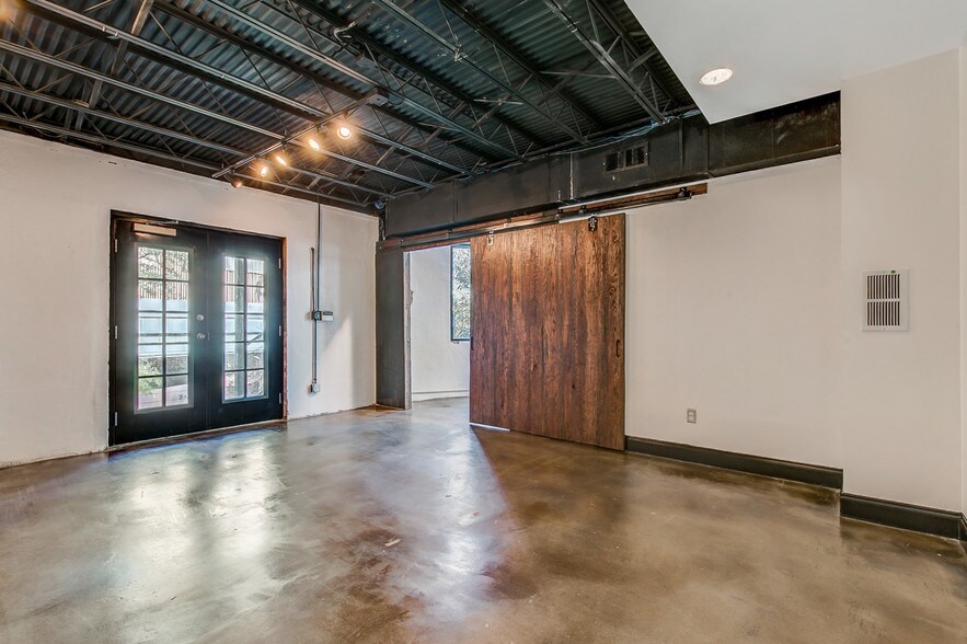 More Photos Of 1801 Laws St, Dallas Office Residential For Lease