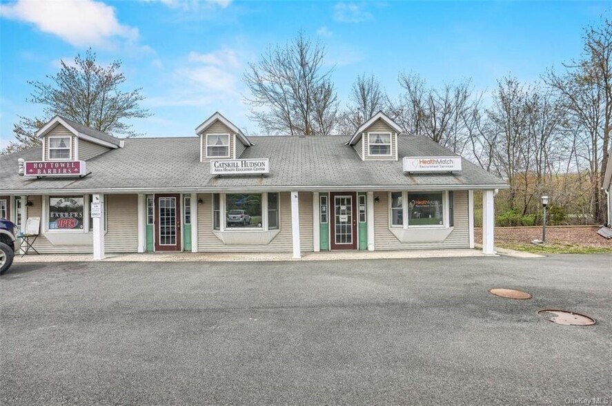 More Photos Of 600 State Route 299, Highland Storefront For Lease