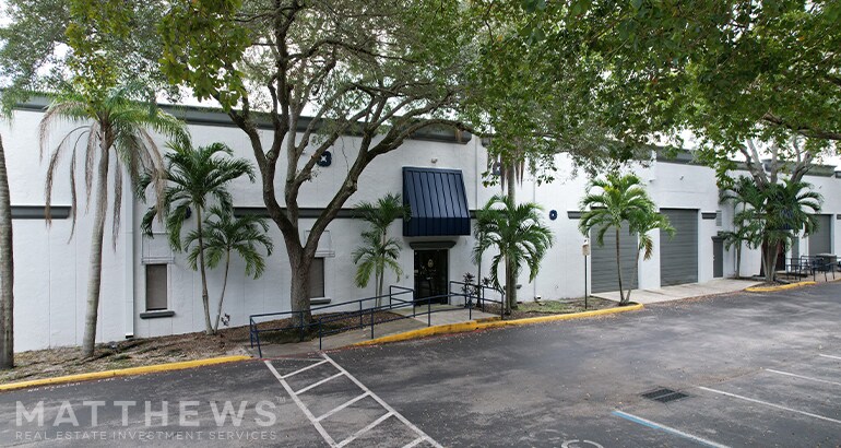 Primary Photo Of 6851 W Sunrise Blvd, Plantation Light Manufacturing For Sale