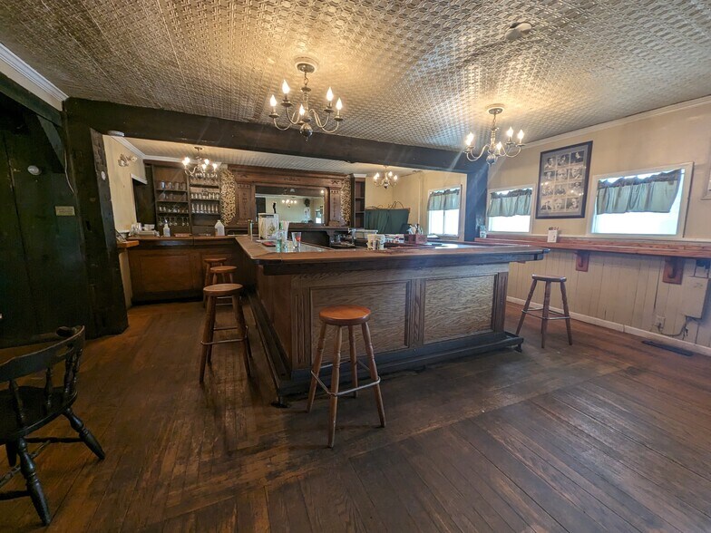 More Photos Of 17 Main St, Ballston Lake Restaurant For Lease