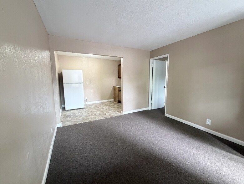 More Photos Of 9639-9640 Diamond Dr, Saint Louis Apartments For Sale