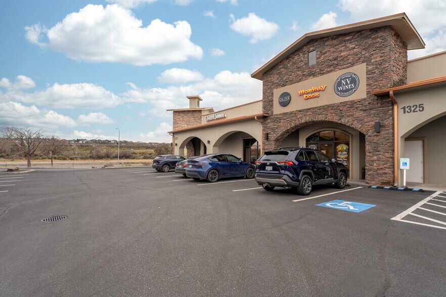 More Photos Of 1321-1325 Aaron Dr, Richland Storefront Retail Office For Lease