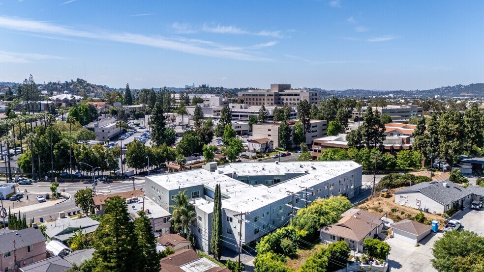 More Photos Of 1595 E Chevy Chase Dr, Glendale Apartments For Sale