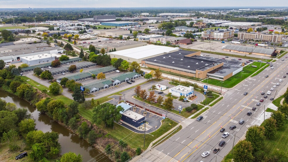 More Photos Of 31785 Van Dyke Ave, Warren Carwash For Sale