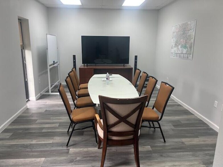 More Photos Of 9202 Lambright Rd, Houston Warehouse For Sale