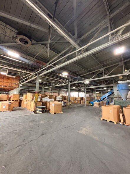 More Photos Of 6225 State Rd, Philadelphia Warehouse For Lease