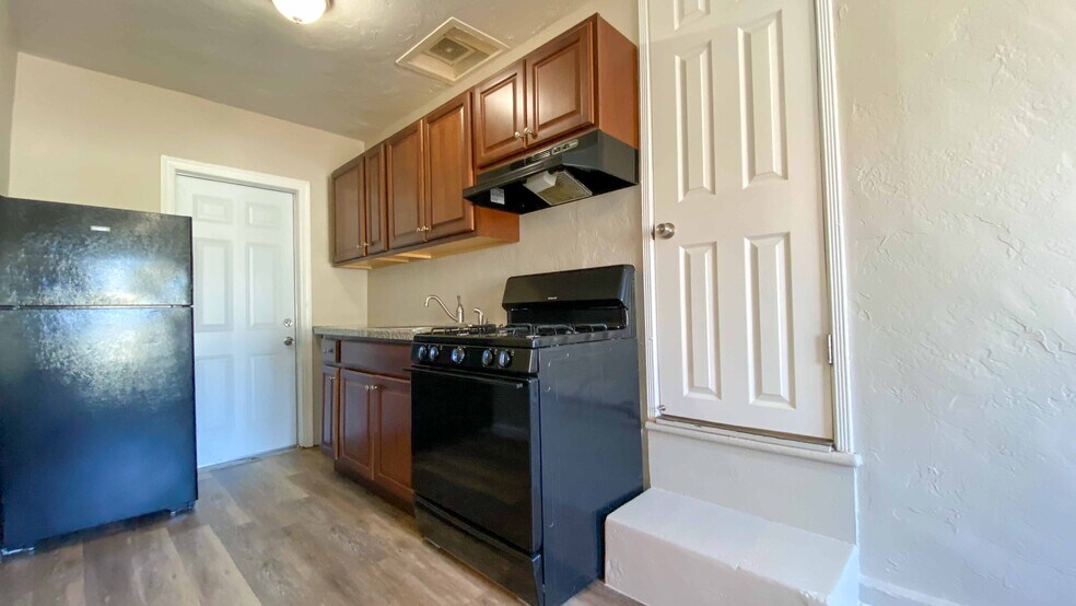 More Photos Of 1704-1712 B Ave, National City Apartments For Sale