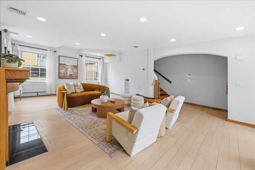 More Photos Of 61 Glenwood Rd, Englewood Office Residential For Sale