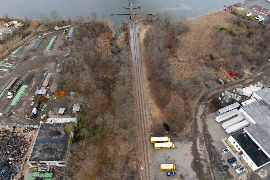 More Photos Of 113-114 Whitehead Ave, South River Land For Lease