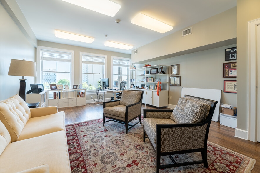 More Photos Of 1018-1028 Park St, Jacksonville Office For Lease