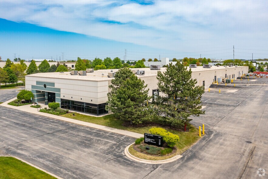 More Photos Of 8401 W 102nd St, Pleasant Prairie Office For Lease
