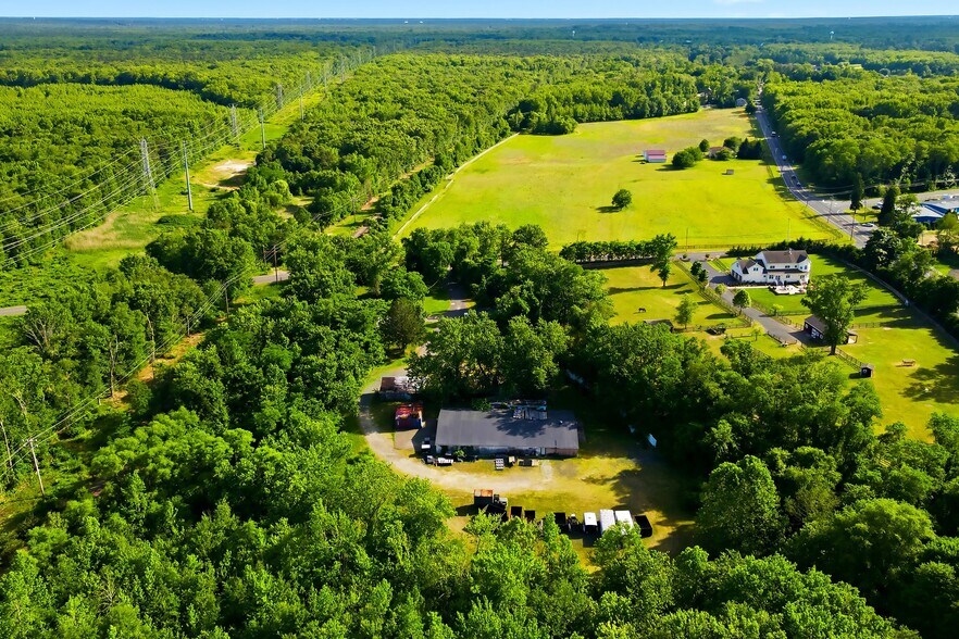 More Photos Of 26 Megill Rd, Farmingdale Industrial For Sale
