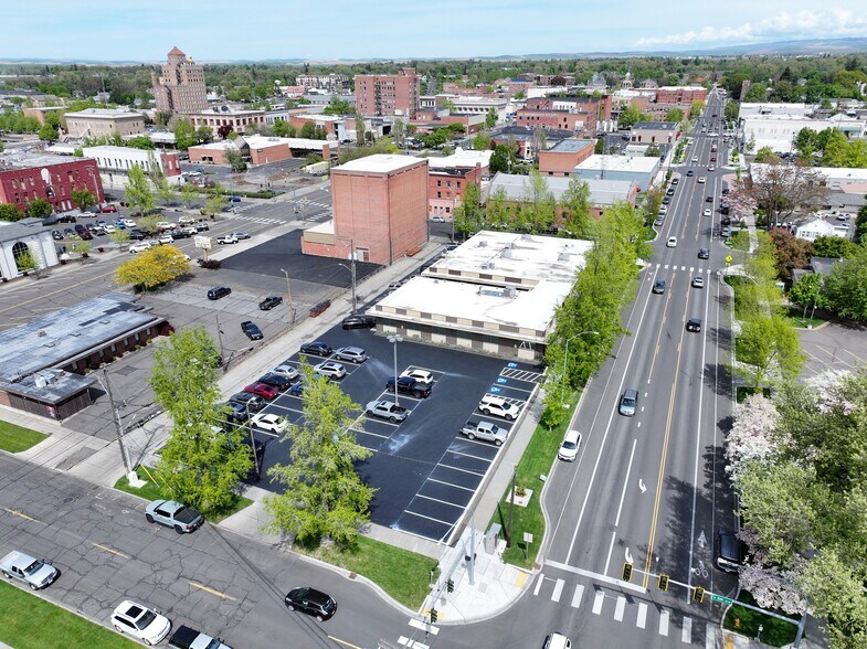 More Photos Of 206-208 W Poplar St, Walla Walla Office For Sale