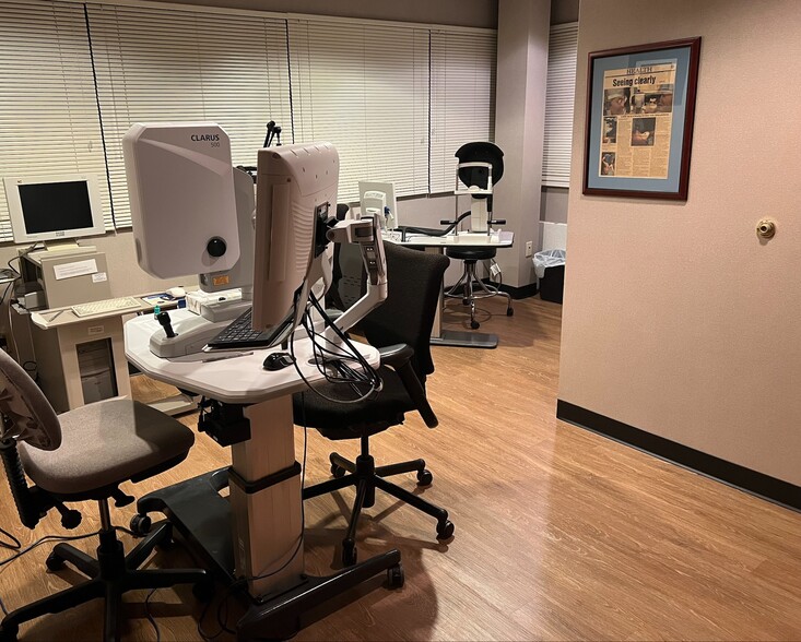 More Photos Of 860 E Swedesford Rd, Wayne Medical For Sale