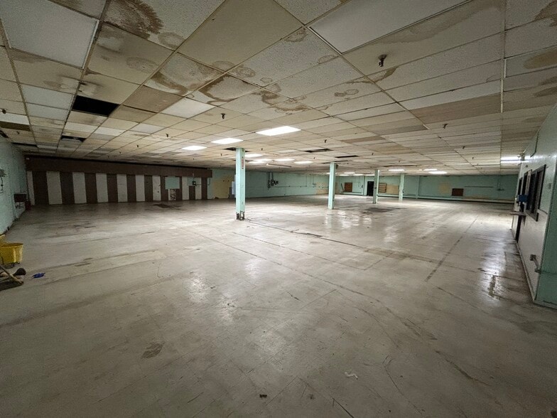 More Photos Of 235 Cortland ave, Syracuse Manufacturing For Lease