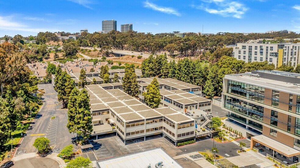 More Photos Of 8950 Villa La Jolla Dr, La Jolla Unknown For Lease