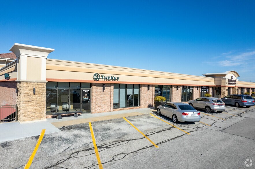 More Photos Of 13057 W Center Rd, Omaha Office For Lease