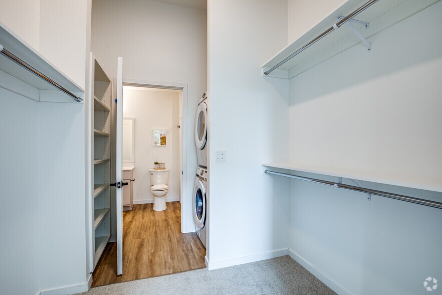 More Photos Of 650 Portland Ave S, Minneapolis Apartments For Lease