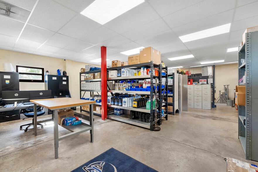 More Photos Of 1133 53rd Ct N, Mangonia Park Warehouse For Sale