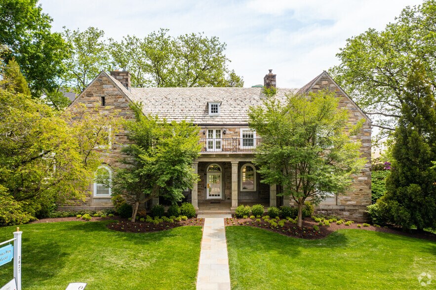 More Photos Of 3827 West Chester Pike, Newtown Square Office For Lease