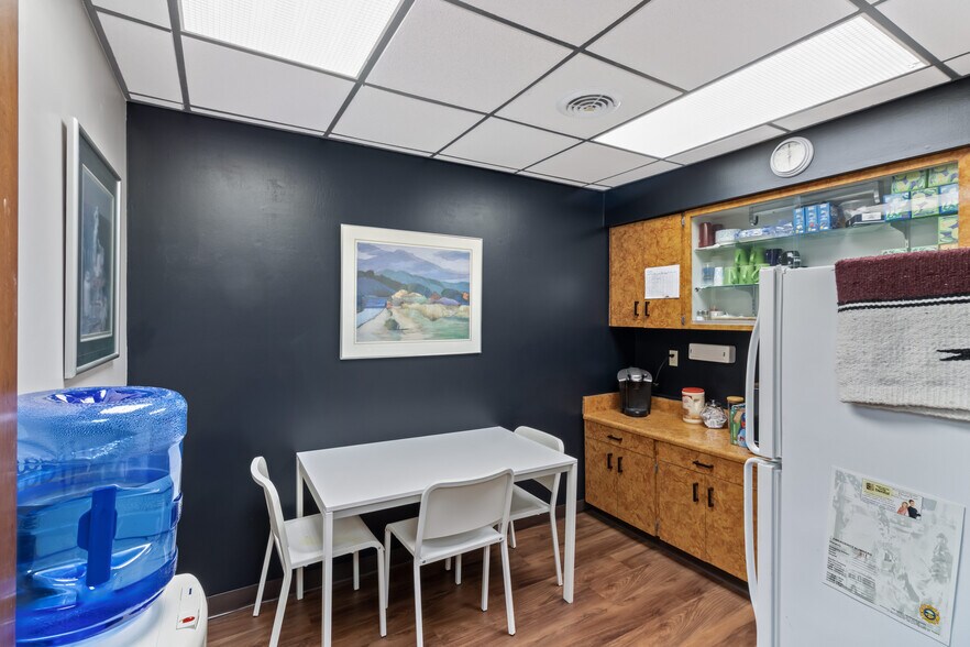 More Photos Of 5538 Philadelphia Dr, Dayton Medical For Sale
