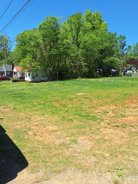 More Photos Of 30 Midway St, Pittsboro Land For Sale