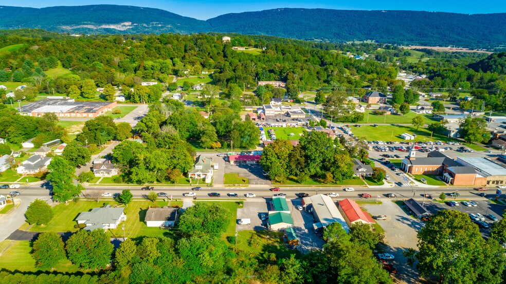 More Photos Of 15781 Rankin Ave, Dunlap Freestanding For Sale