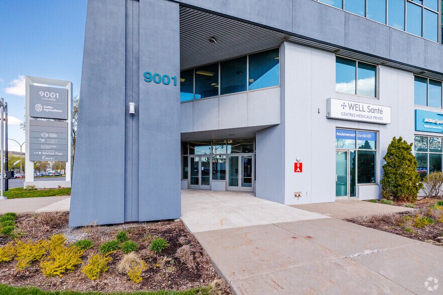 More Photos Of 9001 Boul De L'acadie, Montréal Office For Lease