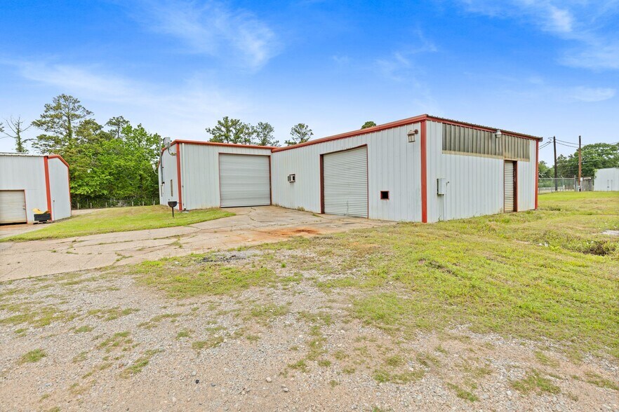 More Photos Of 516 FM 3083 Rd, Conroe Industrial For Lease