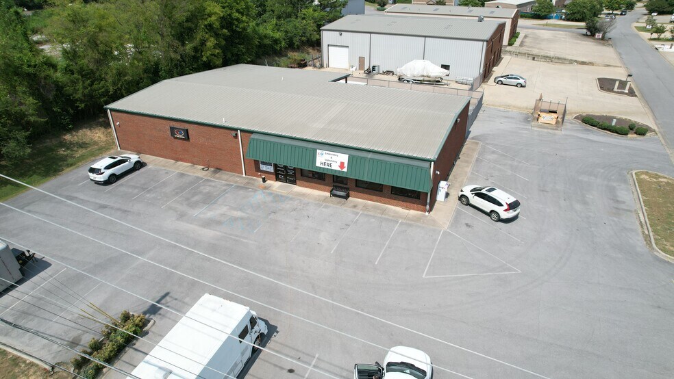 More Photos Of 895 Highway 31, Alabaster Service For Lease