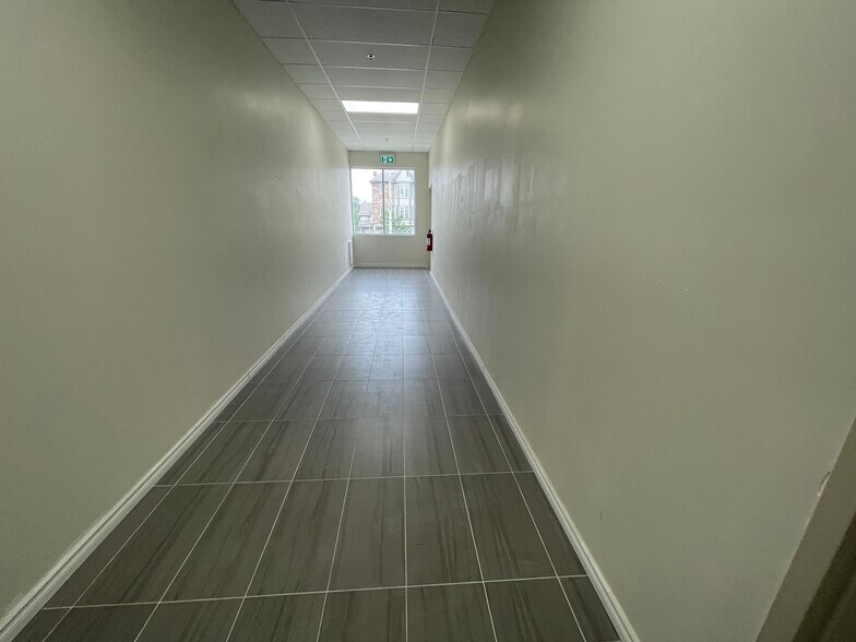 More Photos Of 1241 Strasburg Rd, Kitchener Storefront Retail Office For Sale