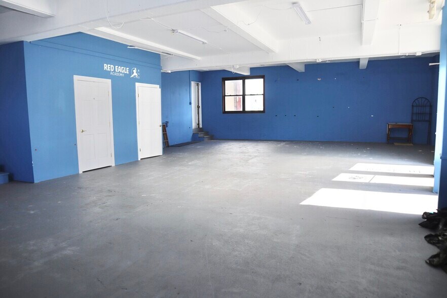 More Photos Of 225 Greenwich Ave, Stamford Manufacturing For Lease