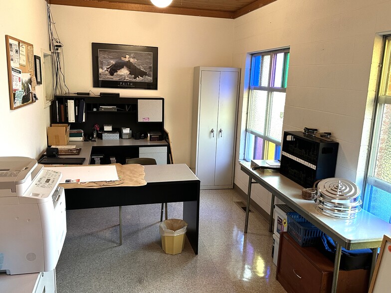 More Photos Of 6103 Forest Hills Rd, Rockford Specialty For Sale